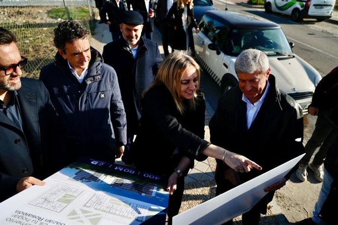 La alcaldesa de Granada, Marifrán Carazo, ha presentado junto a la promotora inmobiliaria granadina Alba Reim y la murciana upProject el inicio de las obras de la promoción 'Bazán Rosaleda'.