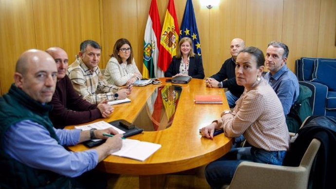 Agricultura analiza junto a los colectivos de remolacha 'El Cierzo' y Arag-Asaja la situación del cultivo