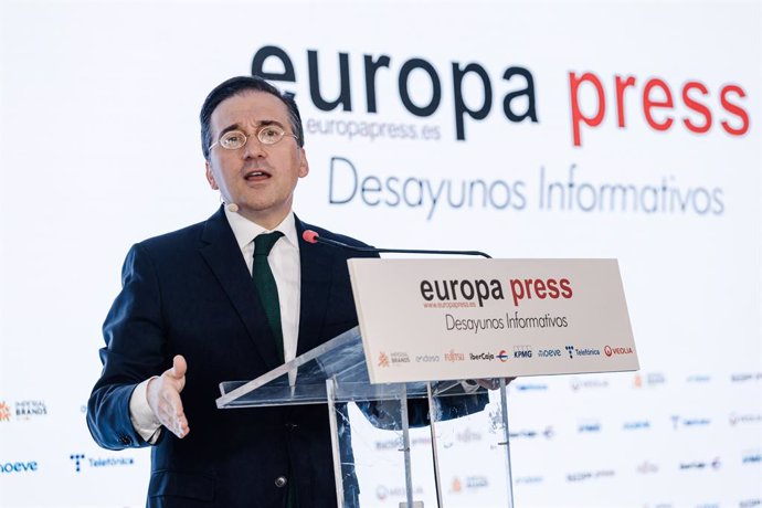 El ministro de Asuntos Exteriores, Unión Europea y Cooperación, José Manuel Albares, durante un Desayuno Informativo de Europa Press, en Rosewood Villa Magna, a 3 de febrero de 2025, en Madrid (España).