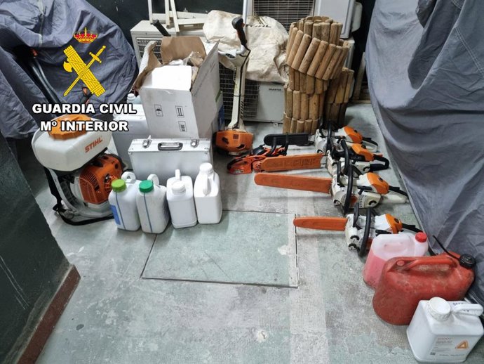 Material recuperado por la Guardia Civil.