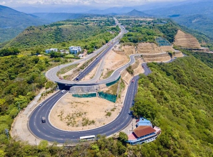 Carretera Colombia, Sudamérica, América Latina, infraestructuras