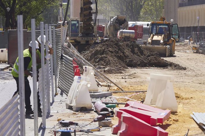 Archivo - Imagen de archivo de obras en Sevilla
