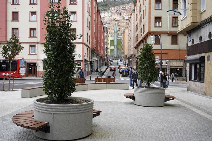 Reubranización de Camino Villabaso, en el barrio de Errekalde