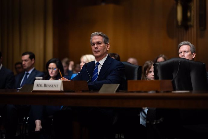 Archivo - 16 January 2025, US, Washington: Scott Bessent, President-elect Trump's choice to be Secretary of the Treasury, appears before the Senate Finance Committee for his confirmation hearing. Photo: Douglas Christian/ZUMA Press Wire/dpa