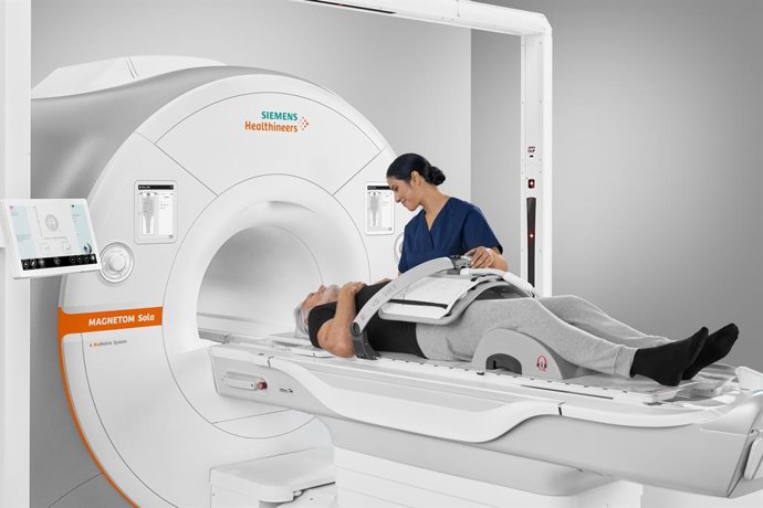 Máquina de ressonância magnética Magnetom Sola da Siemens Healthineers.