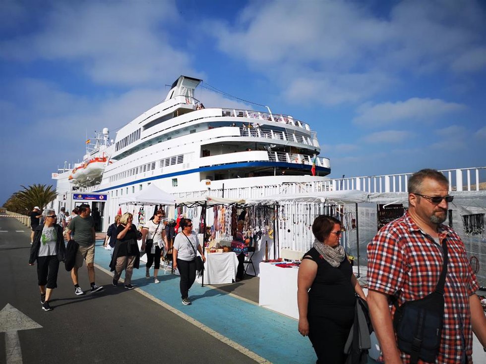 Archivo - Escala de un crucero en Almería. 