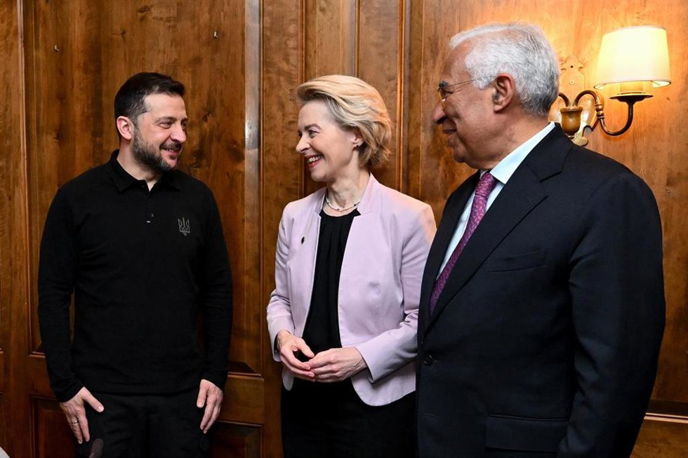 Volodimir Zelenski, Ursula von der Leyen y António Costa.