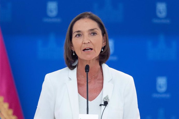 Archivo - La portavoz del Grupo municipal PSOE Madrid, Reyes Maroto, comparece tras un pleno extraordinario en el Ayuntamiento de Madrid, a 17 de julio de 2023, en Madrid (España).