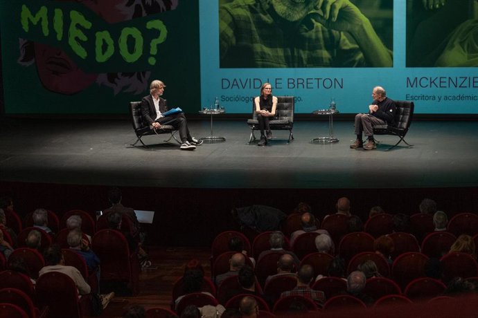 Valladolid. Foro de la cultura. Charla 'Rebeldías y rebeliones', con la participación de David Le Breton y Mckenzie Wark. Modera Joseba Elola.
