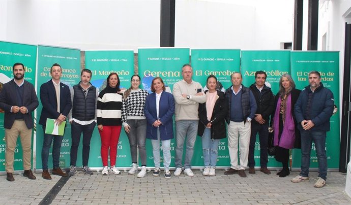Reunión de los responsables del proyecto Corredor de la Plata, en El Ronquillo, con los alcaldes de los siete municipios de la comarca.