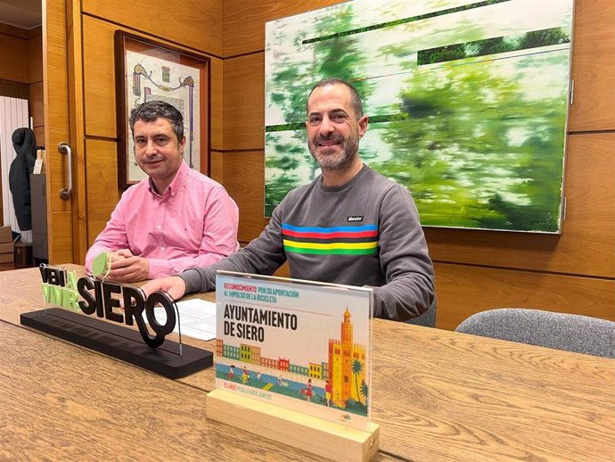 El alcalde de Siero, Ángel García, y el primer teniente de alcalde, Javier Rodríguez, hicieron balance este sábado del cierre del ejercicio económico del Ayuntamiento de 2024.