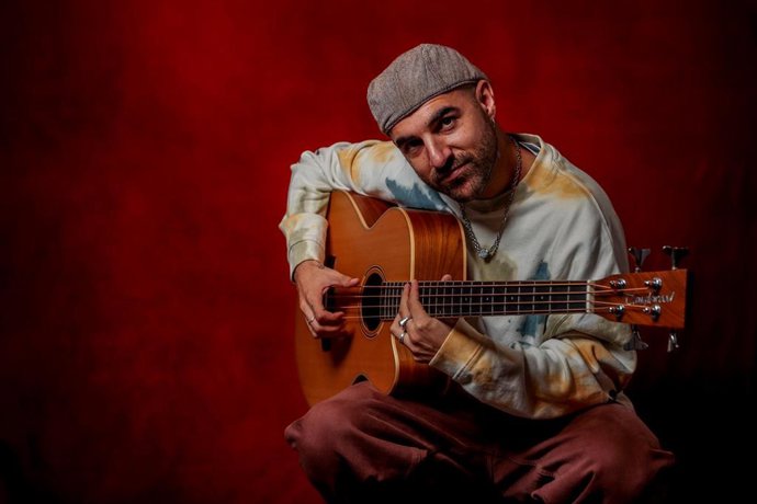 Archivo - El cantante Nil Moliner posa para Europa Press. Imagen de archivo. 