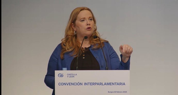 La alcaldesa de Burgos, Cristina Ayala,  en la inauguración de la Convención Interparlamentaria del PP que se celebra en Burgos