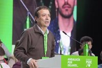 Fernández Vara apoya a Montero en el "reto monumental" de "dar la vuelta a las encuestas en año y medio"