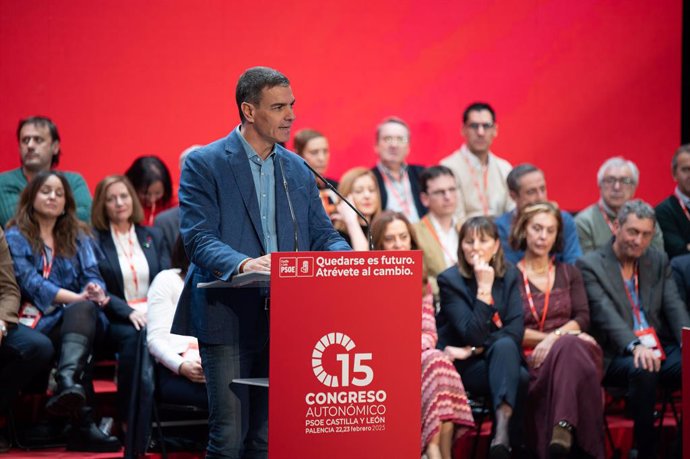 El presidente del Gobierno, Pedro Sánchez, en su intervención en el 15 Congreso autonómico del PSOE celebrado en Palencia