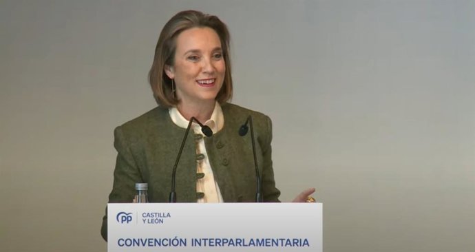 La secretaria general del PP, Cuca Gamarra, durante su intervención en la Interperlamentaria que el partido celebra en Burgos
