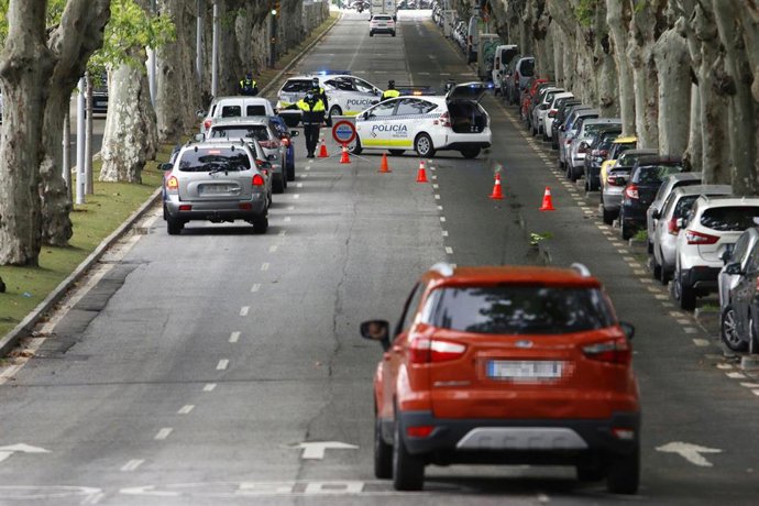Archivo - Efectivos de la Policía Local de Málaga en una imagen de archivo 