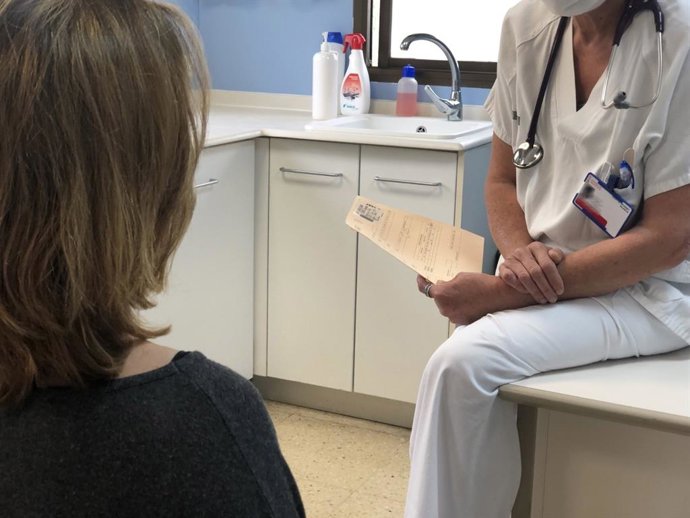 Archivo - Imagen de archivo de una consulta médica.