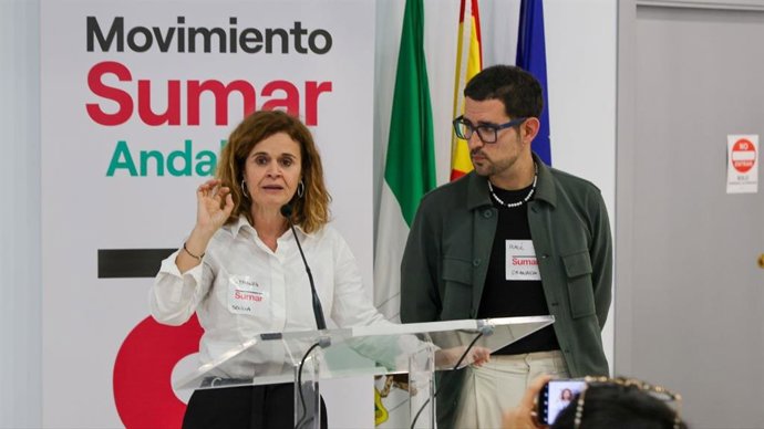 Los coordinadores de Movimiento Sumar Andalucía, Esperanza Gómez y Raúl García, este sábado en Córdoba.