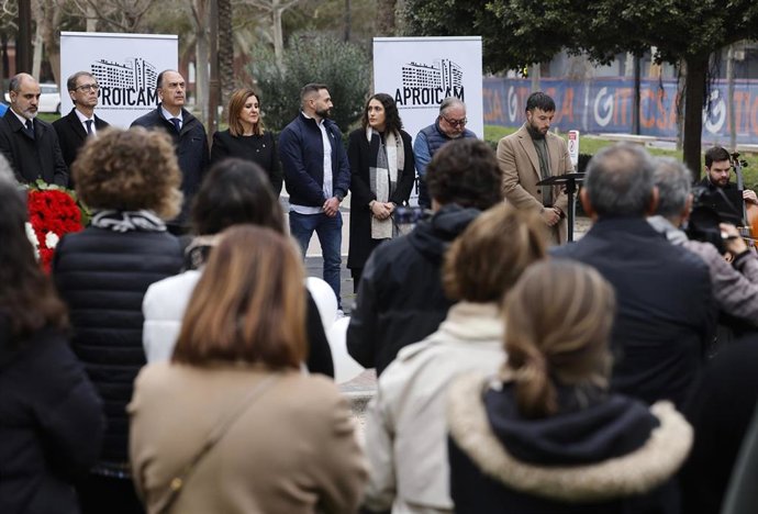 Acto de homenaje un año después del incendio de un edificio de Campanar (València), donde fallecieron 10 personas. Convocado por la Asociación de Propietarios del Edificio de Campanar (Aproicam)