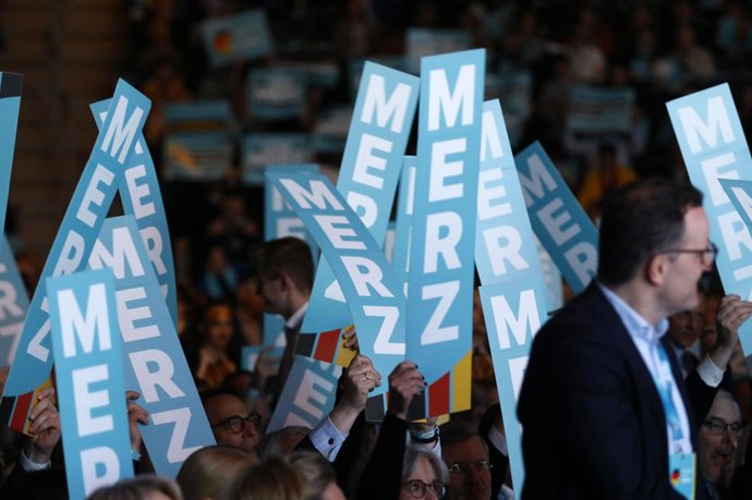 21 de fevereiro de 2025, Oberhausen, Renânia do Norte-Vestfália, Alemanha: evento de campanha da CDU para as eleições de 2025 para o Bundestag na Rudolf Weber Arena. Oberhausen, 21 de fevereiro de 2025