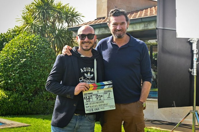 Rodrigo Espinel y Julio Medem en el rodaje de 8 (c) Nerea De Eguiluz