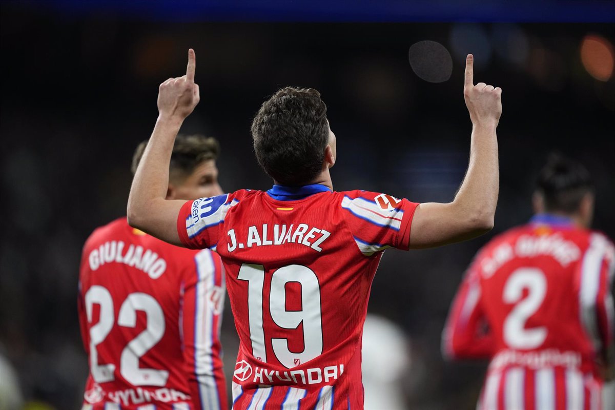 Griezmann and Julián Álvarez make it easy in Mestalla