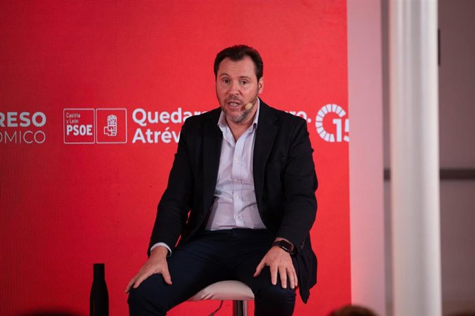 El Ministro de Transportes y Movilidad Sostenible, Óscar Puente, durante el ágora ‘Desarrollo Territorial. Derecho a quedarse’, dentro del 15º Congreso Socialista de Castilla y León.