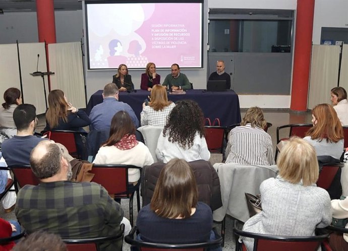 La Generalitat impulsa un plan de información y difusión de recursos para mujeres víctimas de violencia 