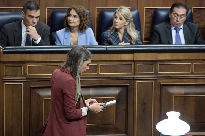 Archivo - La portavoz de Junts en el Congreso, Miriam Nogueras, durante una sesión de control al Gobierno, en el Congreso de los Diputados, a 9 de octubre de 2024, en Madrid (España). Durante la sesión de control, el presidente del Gobierno ha hablado sob