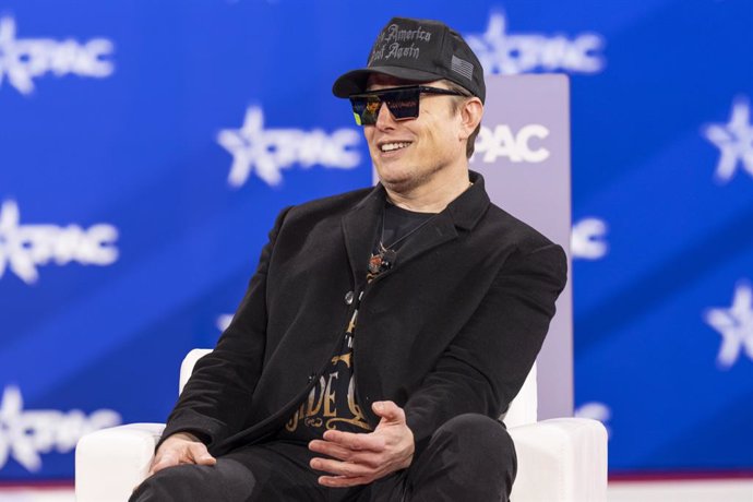 February 20, 2025, National Harbor, Maryland, USA: Elon Musk in conversation with Rob Schmitt of Newsmax on DOGE Update during 2025 CPAC Conference Day 1 at Gaylord Convention Center in National Harbor, Maryland on February 20, 2025.,Image: 966648554, Lic