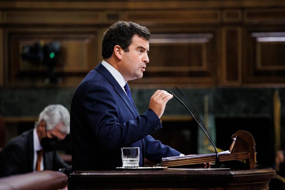Archivo - El Diputado Nacional de VOX por Ciudad Real, Ricardo Chamorro Delmo, interviene en una sesión plenaria, en el Congreso de los Diputados, a 1 de febrero de 2022, en Madrid (España).