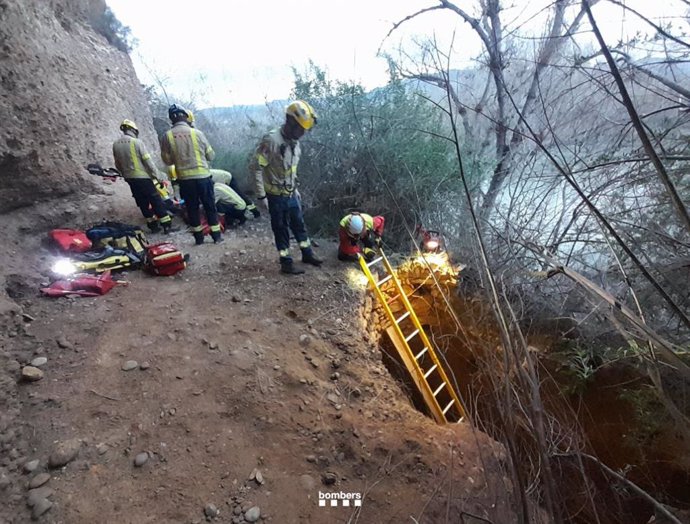 Operación de rescate de la mujer caída en el pozo