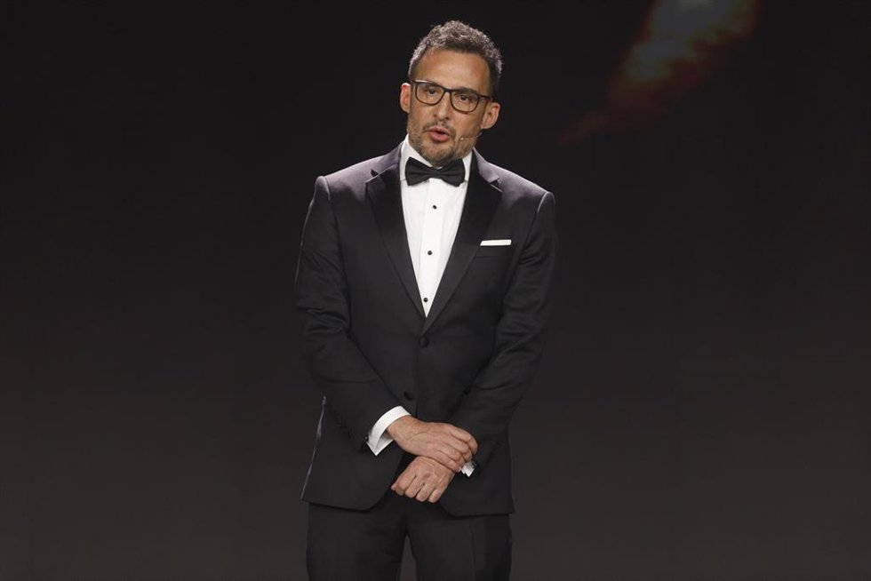 El director Alejandro Amenábar en la 39 edición de los Premios Goya, en el Palacio de Exposiciones y Congresos de Granada, a 8 de febrero de 2025, en Granada, Andalucía (España). 