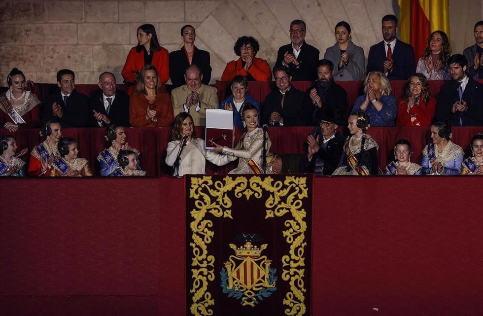 Tribuna de la Crida de las Fallas 2025