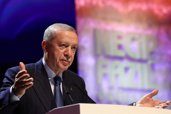 Archivo - Arquivo - 4 de janeiro de 2025, Istambul, Istambul, Turquia: O presidente turco Recep Tayyip Erdogan participa da cerimnia de entrega do Prmio Necip Fazil 2024, Turquia, em 4 de janeiro de 2025