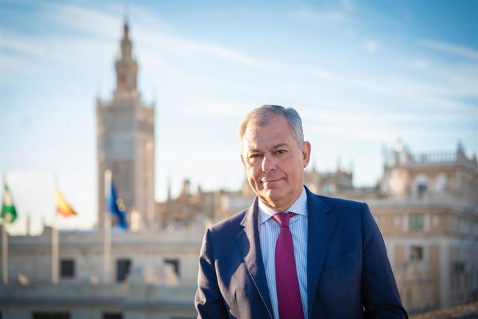 Archivo - El alcalde de Sevilla, José Luis Sanz, durante una entrevista concedida a Europa Press.