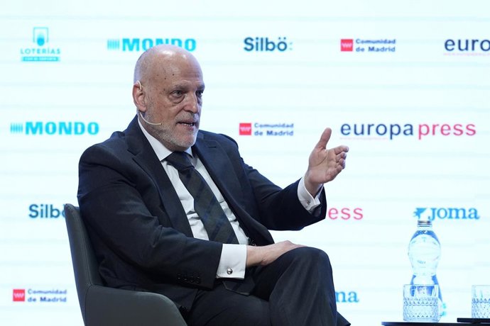 Javier Tebas, presidente da LaLiga, durante o Desayunos Deportivos Europa Press - Javier Tebas - celebrado no Auditório Meeting Place em 24 de fevereiro de 2025, em Madri, Espanha.