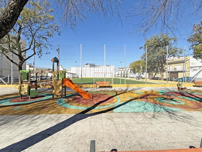 Parque y campo de fútbol de la barriada San Joaquín.