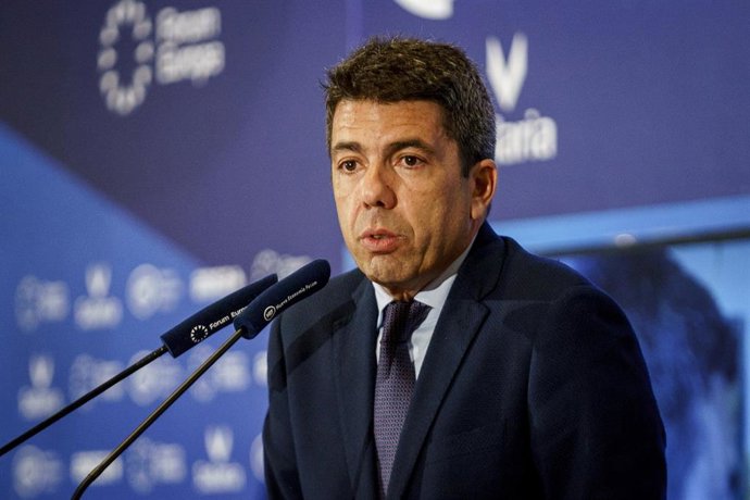 El president de la Generalitat Valenciana, Carlos Mazón, protagoniza un desayuno informativo de Fórum Europa, en el Hotel Mandarin Oriental Ritz, a 24 de febrero de 2025, en Madrid (España).