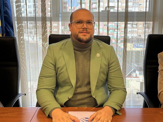 El presidente de la Asociación de Comerciantes de Yecla (ASOCOMY), Adrián Soriano Férriz