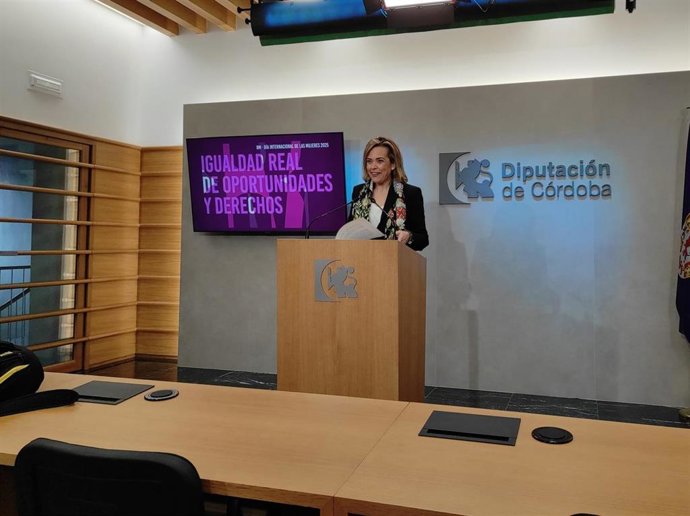 La delegada de Igualdad en la Diputación de Córdoba, Auxiliadora Moreno, presenta los actos del 8M.