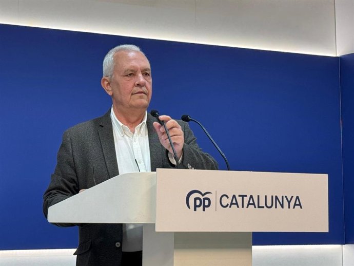 El secretario general del PP de Catalunya, Santi Rodríguez, en rueda de prensa este lunes