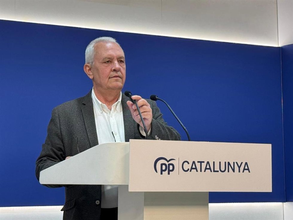 El secretario general del PP de Catalunya, Santi Rodríguez, en rueda de prensa este lunes