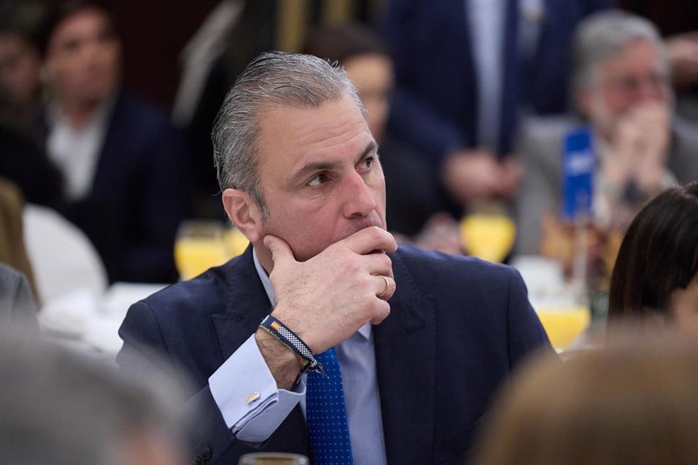 El portavoz del grupo parlamentario de Vox en el Ayuntamiento de Madrid, Javier Ortega Smith, durante un Encuentro Informativo de Europa Press en el Hotel InterContinental Madrid, a 4 de febrero de 2025, en Madrid (España)