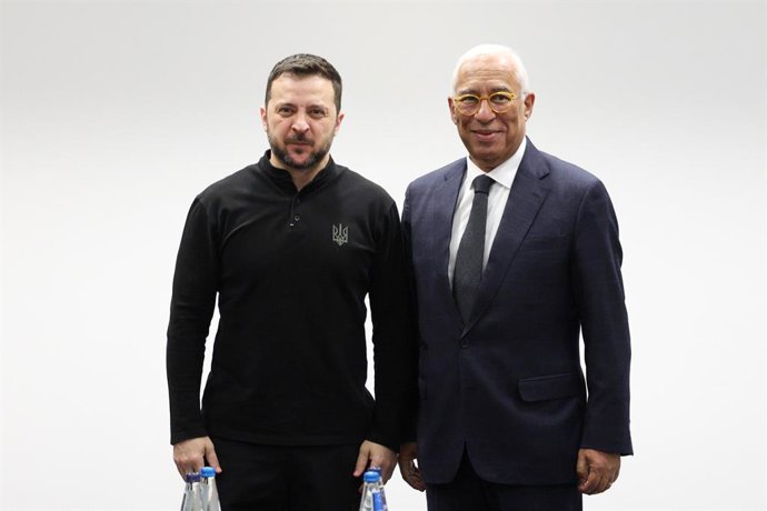 O presidente ucraniano Volodimir Zelenski e o presidente do Conselho Europeu, António Costa