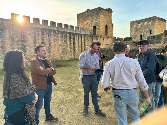 Alcalá acoge una visita de prensa turística para mostrar su "riqueza cultura y paisajística"
