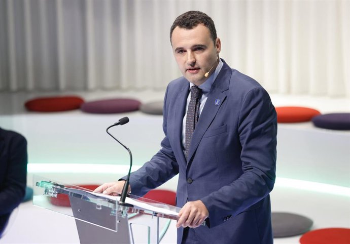 Archivo - El consejero de Hacienda y Fondos Europeos del Principado, Guillermo Peláez, interviene durante un encuentro informativo organizado por Europa Press y Unicaja, en el Espacio Circus, a 23 de octubre de 2024, en Oviedo, Asturias (España).