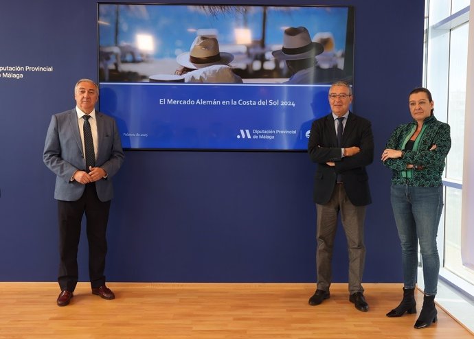 El presidente de la Diputación y de Turismo Costa del Sol, Francisco Salado, ha explicado que la delegación malagueña en la ITB estará compuesta por medio centenar de profesionales y 35 entidades y empresas coexpositoras.