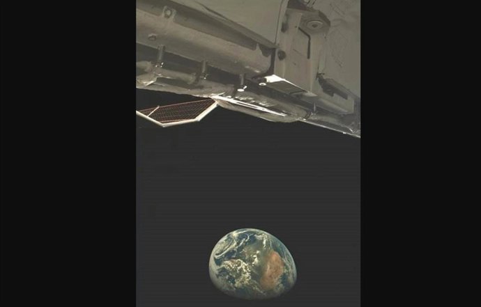 Imagem da cmera de bordo do X-37B